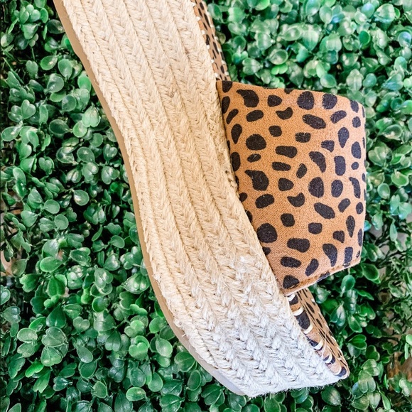 RESTOCK ‼️Cheetah Espadrille Sandal Wedge - Shoe - Picture 3 of 3